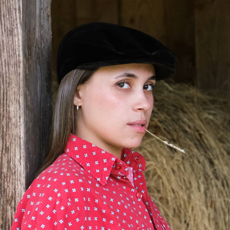 Traditional palatine velvet Camargue cap