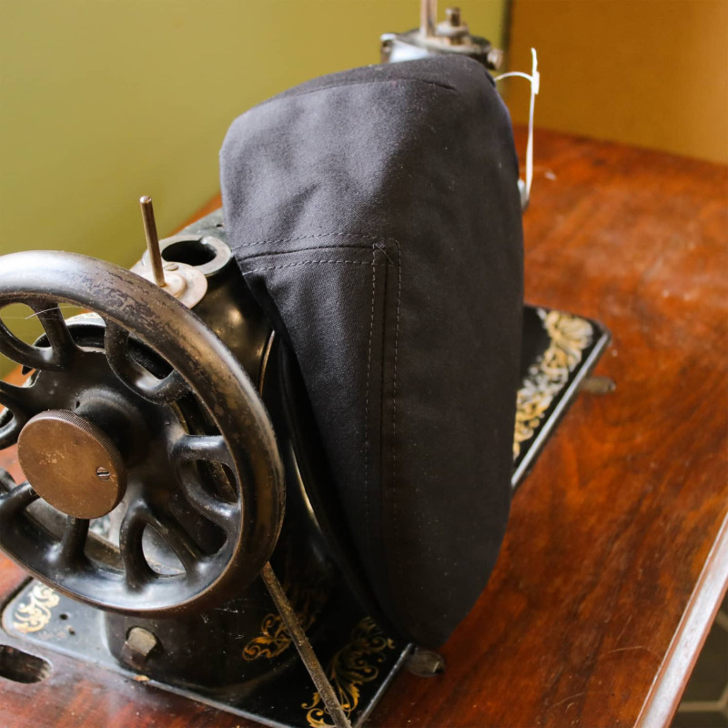 Traditional Camargue moleskin cap
