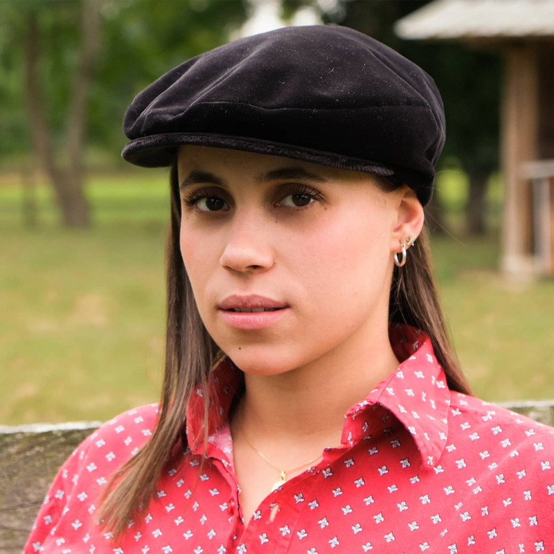 Traditional palatine velvet Camargue cap