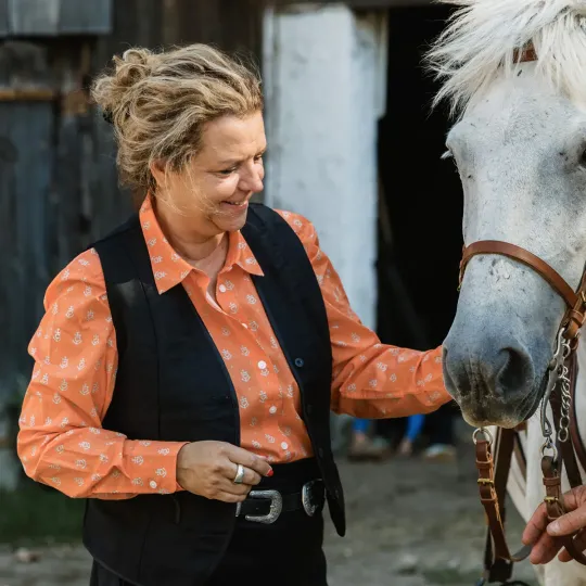 Women’s Camargue shirt "Croix Camarguaise" - Vincent et Mireille