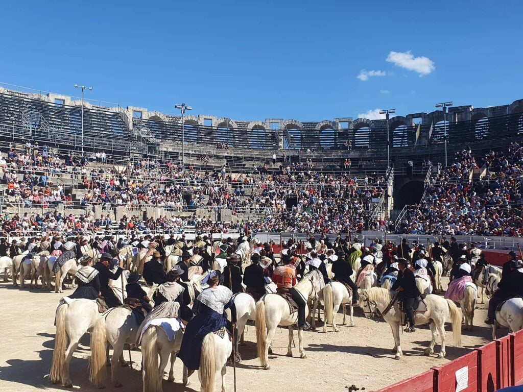 Fete des gardians 2023 : rassemblement des gardians dans les arènes d'Arles 2023