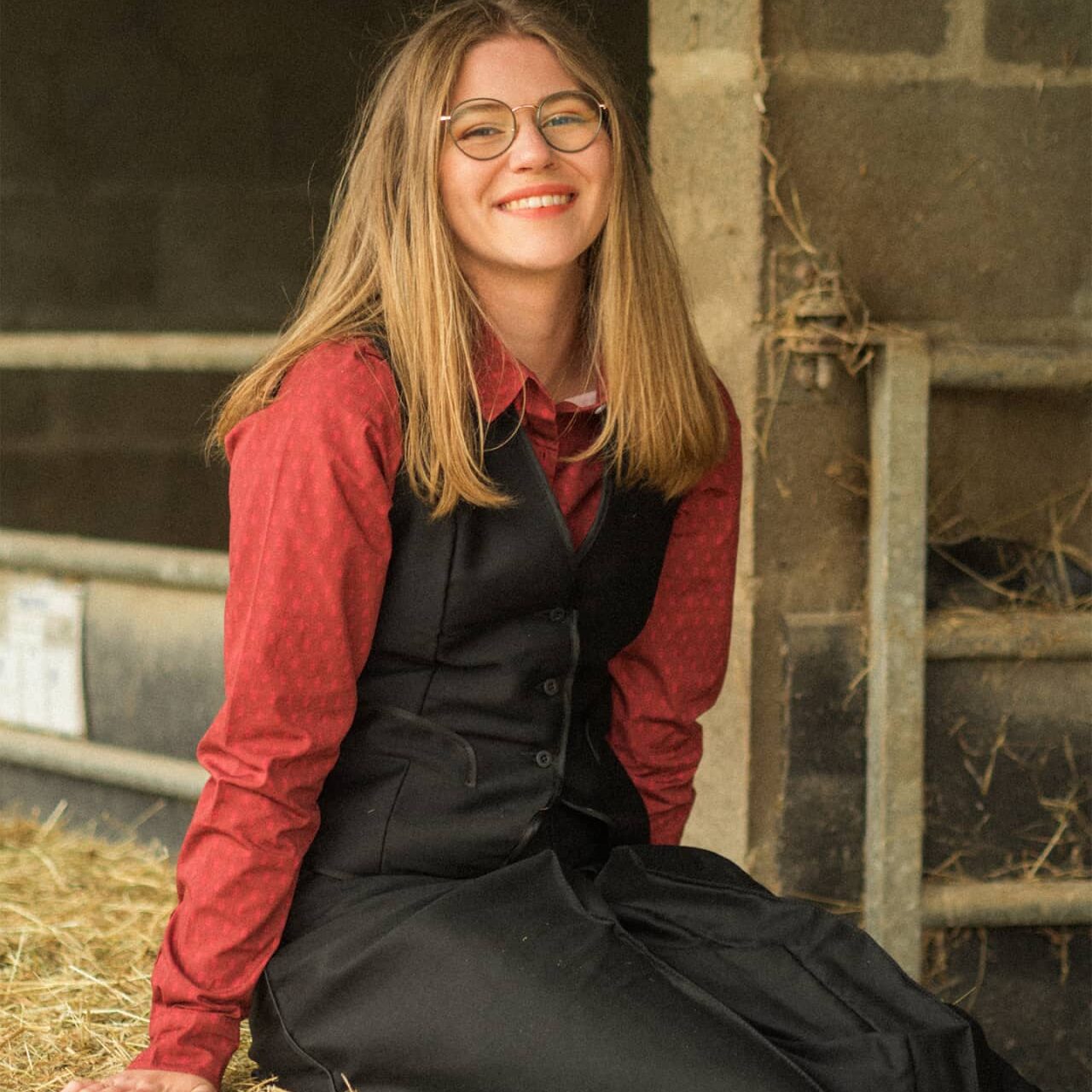 Chemise camarguaise femme Vincent et Mireille coloris framboise